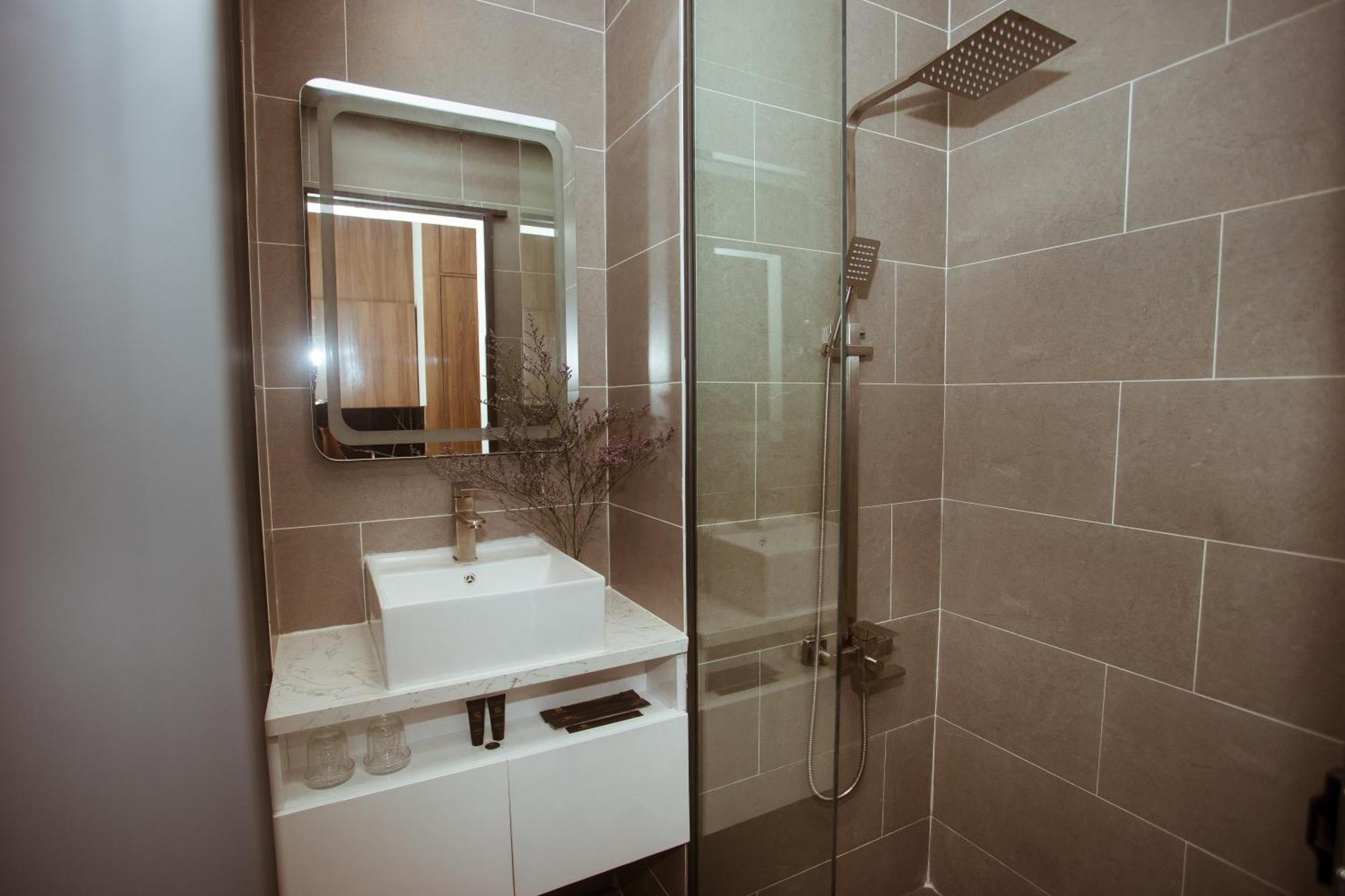 Lee Charming Hotel Nha Trang Kültér fotó